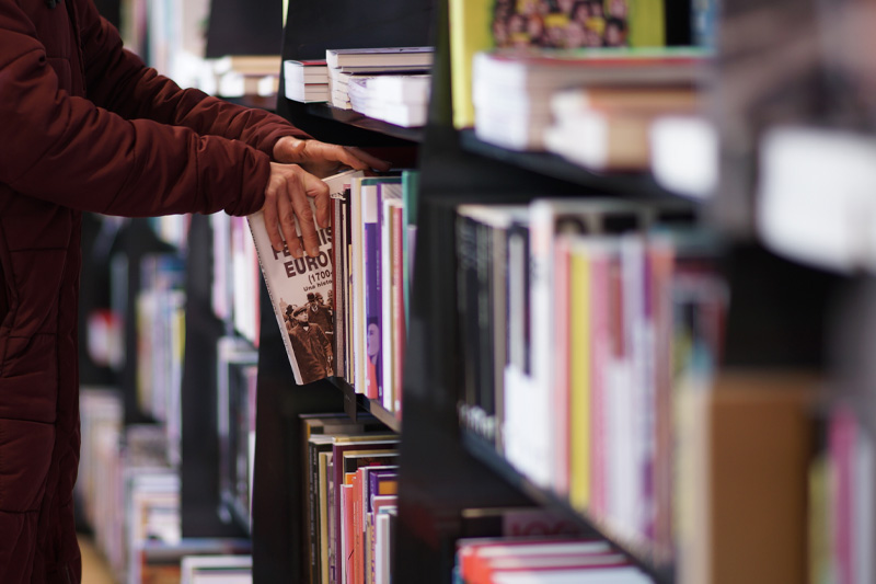 Katakrak Librería